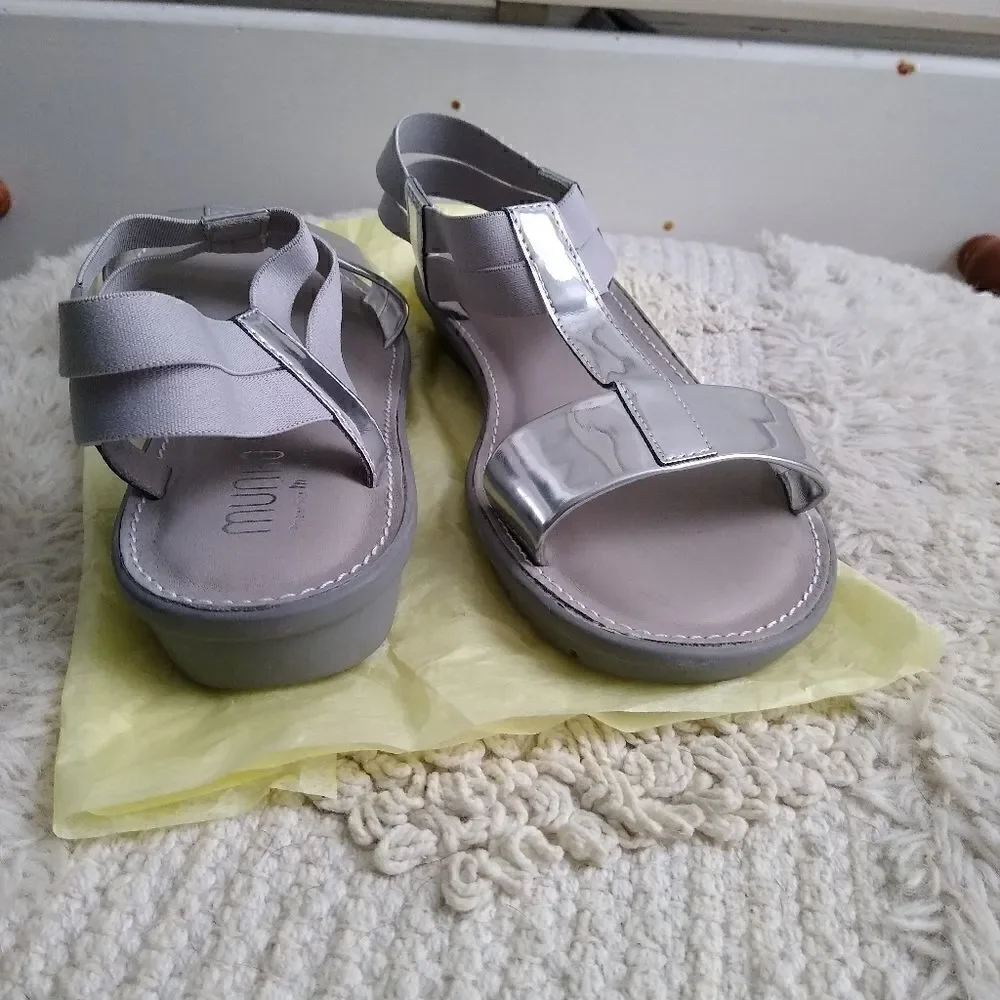 Munroe 7W silver patent leather sandals